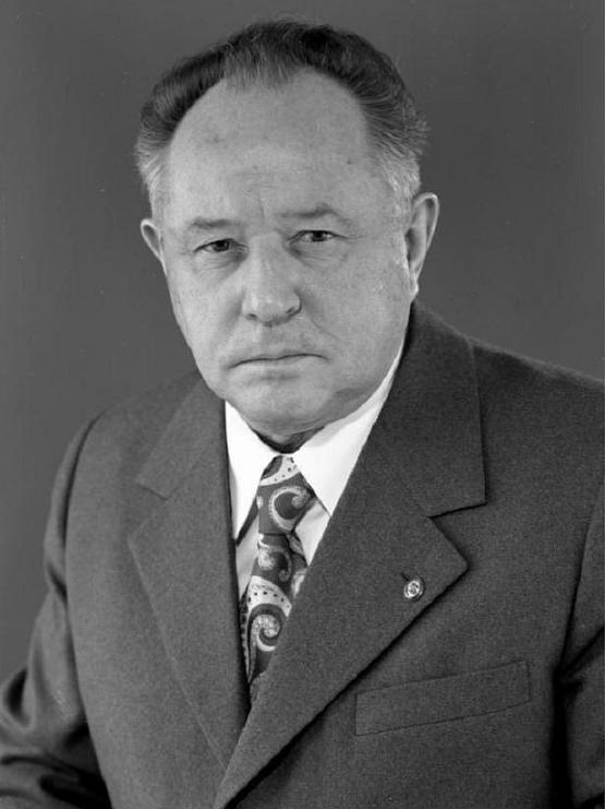 Bundesarchiv_Bild_183-R0522-177,_Erich_Mielke, Minister für Staatssicherheit